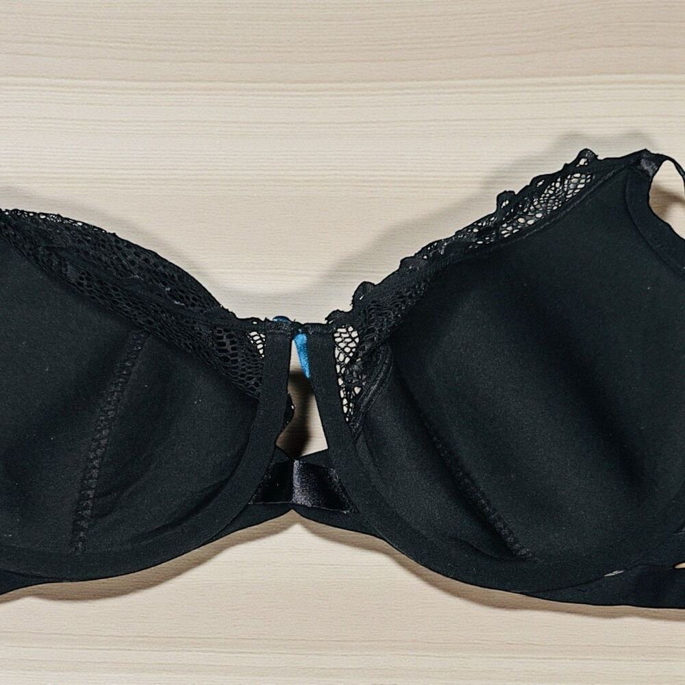 Lane Bryant Cacique Lightly Lined Balconette Bra Black Lace Underwire 44F - Picture 4 of 4